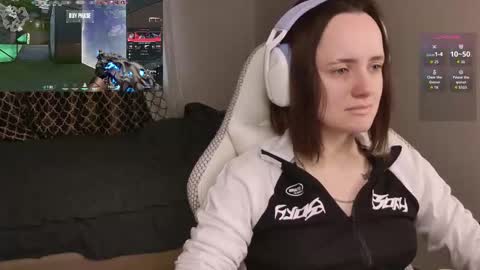 luna_loveeee online show from October 23, 4:14 am