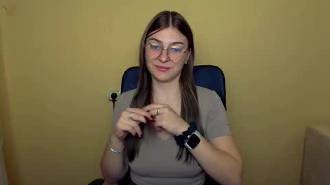 Snapshot of luna_lush_ chatting on October 11, 9:36 am Luna online show from October 11, 9:36 am