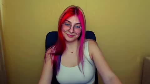 Snapshot of luna_lush_ chatting on February 21, 12:17 pm Luna online show from February 21, 12:17 pm