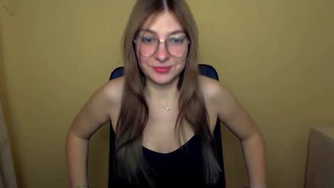 Snapshot of luna_lush_ chatting on October 13, 8:49 am Luna online show from October 13, 8:49 am