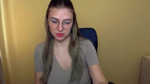 Snapshot of luna_lush_ chatting on September 26, 12:57 pm Luna online show from September 26, 12:57 pm