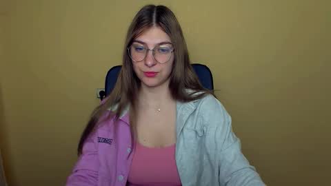 Snapshot of luna_lush_ chatting on October 20, 9:47 am Luna online show from October 20, 9:47 am