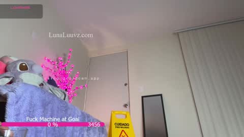 Luna Luuvz online show from November 12, 3:09 am