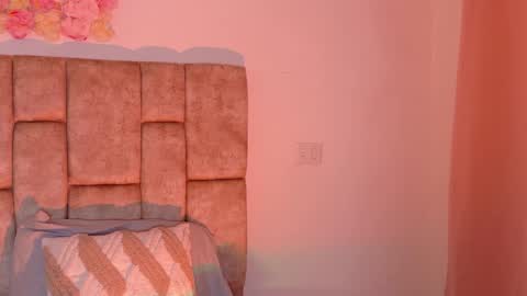 Snapshot of luna_ocampo chatting on September 9, 8:20 pm online show from September 9, 8:20 pm