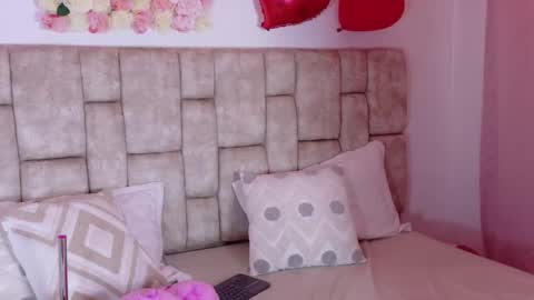 Snapshot of luna_ocampo chatting on September 25, 9:33 pm online show from September 25, 9:33 pm