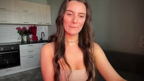 Snapshot of luna_raee chatting on October 5, 10:12 am luna_raee online show from October 5, 10:12 am