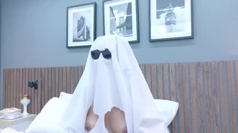 LUNA  online show from October 12, 6:06 am