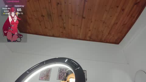 luna_velveth1 online show from April 9, 10:32 am