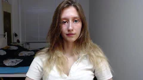 L U N A  online show from October 8, 6:30 am