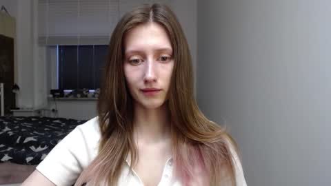 L U N A  online show from February 4, 6:50 am