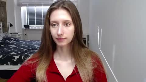 L U N A  online show from March 9, 6:29 am