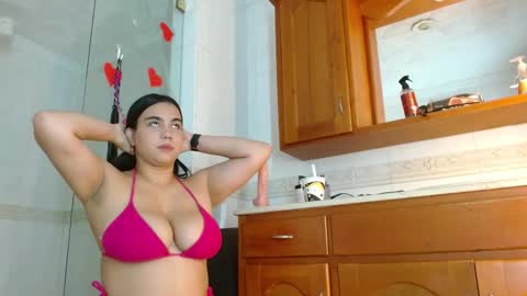 Luna Collins online show from February 16, 6:50 pm