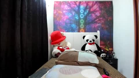 lunaa mayer online show from November 27, 1:46 am