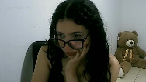 lunaa_sub online show from February 15, 5:30 am