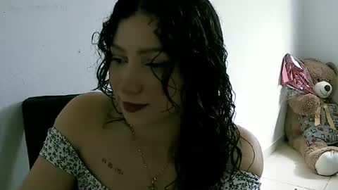 lunaa_sub online show from February 22, 7:58 pm