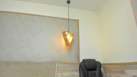 LUNA  online show from November 15, 2:18 pm