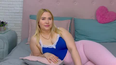 LunaHouston online show from October 10, 4:46 pm