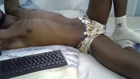 Snapshot of lunalove22_ chatting on September 10, 5:08 am lunalove22_ online show from September 10, 5:08 am