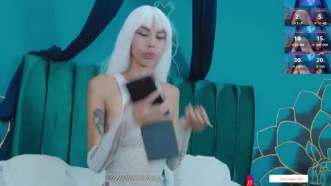 Luna online show from February 4, 8:02 pm