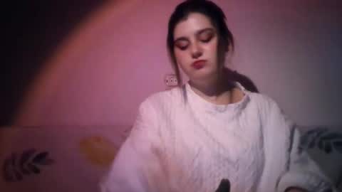 Snapshot of lunamoody chatting on September 28, 3:43 pm lunamoody online show from September 28, 3:43 pm