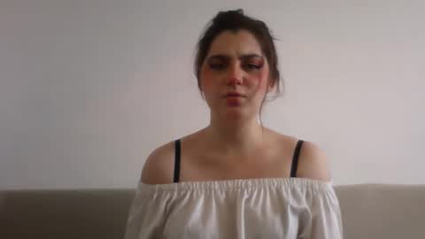 Snapshot of lunamoody chatting on October 3, 10:12 am lunamoody online show from October 3, 10:12 am