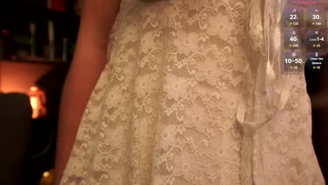 Snapshot of lunaolivia_ chatting on October 1, 1:54 pm lunaolivia_ online show from October 1, 1:54 pm