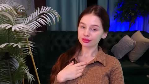 lunaolivia_ online show from November 29, 1:08 pm