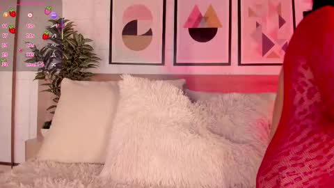 Luna Ruso  online show from February 16, 7:45 pm