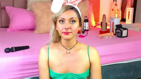 lunitadiva online show from January 9, 7:08 pm