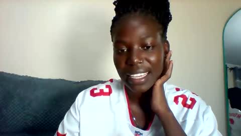 luo_queen online show from April 8, 1:36 pm