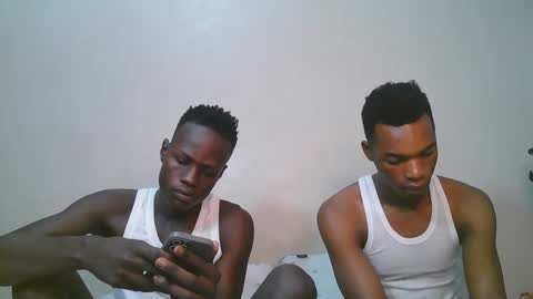 luoislove online show from February 23, 9:33 am