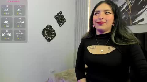 Snapshot of lurea_pearl chatting on October 15, 5:22 am Lurea pearl online show from October 15, 5:22 am