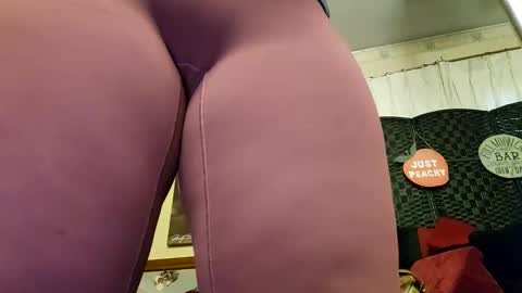 .Clarissa. Follow me on Instagram   miss buns  online show from February 27, 1:52 am