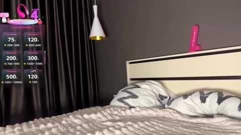 lushstellaqt online show from December 18, 5:30 pm