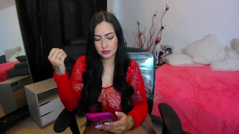 Snapshot of lustful__babe chatting on January 28, 11:49 am lustful__babe online show from January 28, 11:49 am