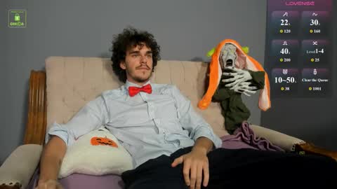 lustfullooking online show from October 17, 11:25 am