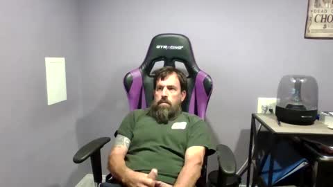 Luv2likslit online show from October 8, 7:47 am