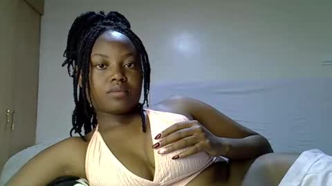Snapshot of luvly_ebonny chatting on October 19, 7:51 pm Tracy online show from October 19, 7:51 pm