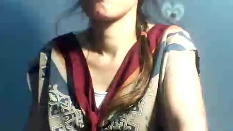 Bee Bee online show from March 1, 8:18 am