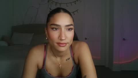 Liv 3 online show from November 20, 12:20 am