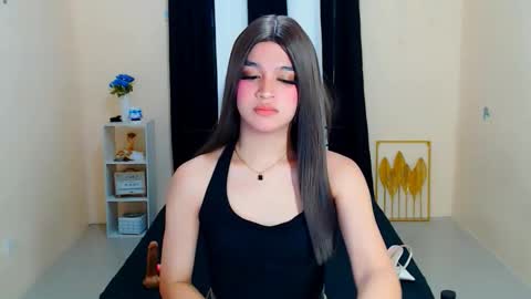 Snapshot of lux_white chatting on September 26, 2:41 am queen lux online show from September 26, 2:41 am