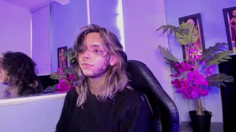 Luxiel 3 online show from December 2, 9:57 pm