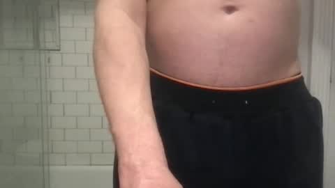 lvguynextdoor440656 online show from February 17, 3:49 am