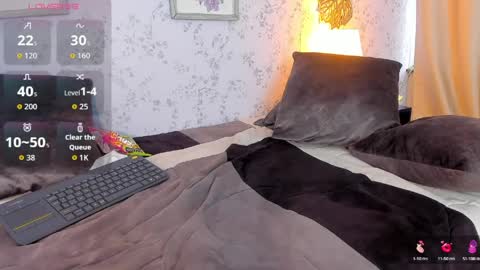 Lyan online show from April 16, 9:39 pm