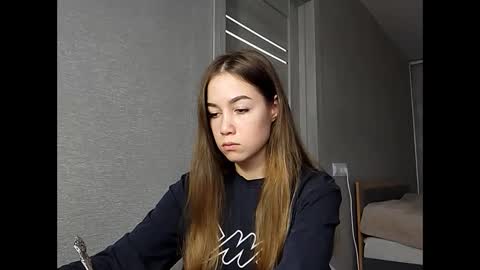 Mia online show from December 19, 3:46 am