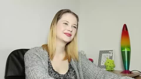 Snapshot of lydiasunny chatting on October 7, 6:48 pm Lydia online show from October 7, 6:48 pm