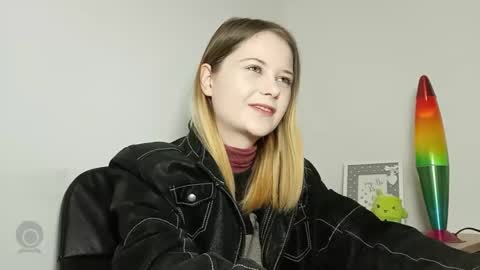 Snapshot of lydiasunny chatting on October 30, 7:25 pm Lydia online show from October 30, 7:25 pm