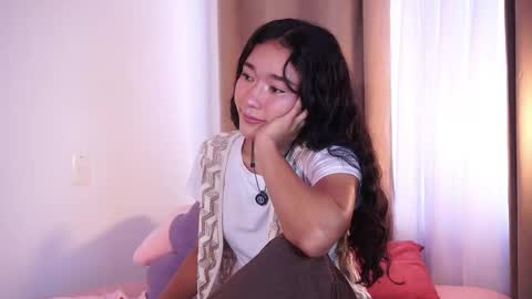 Lyhana Lee online show from March 21, 4:11 pm