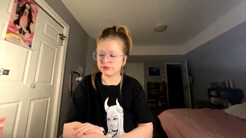 Snapshot of lyla999 chatting on January 12, 8:14 am lyla999 online show from January 12, 8:14 am