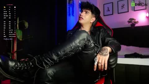 Lyle Bennett Freelance Model online show from April 9, 3:50 pm